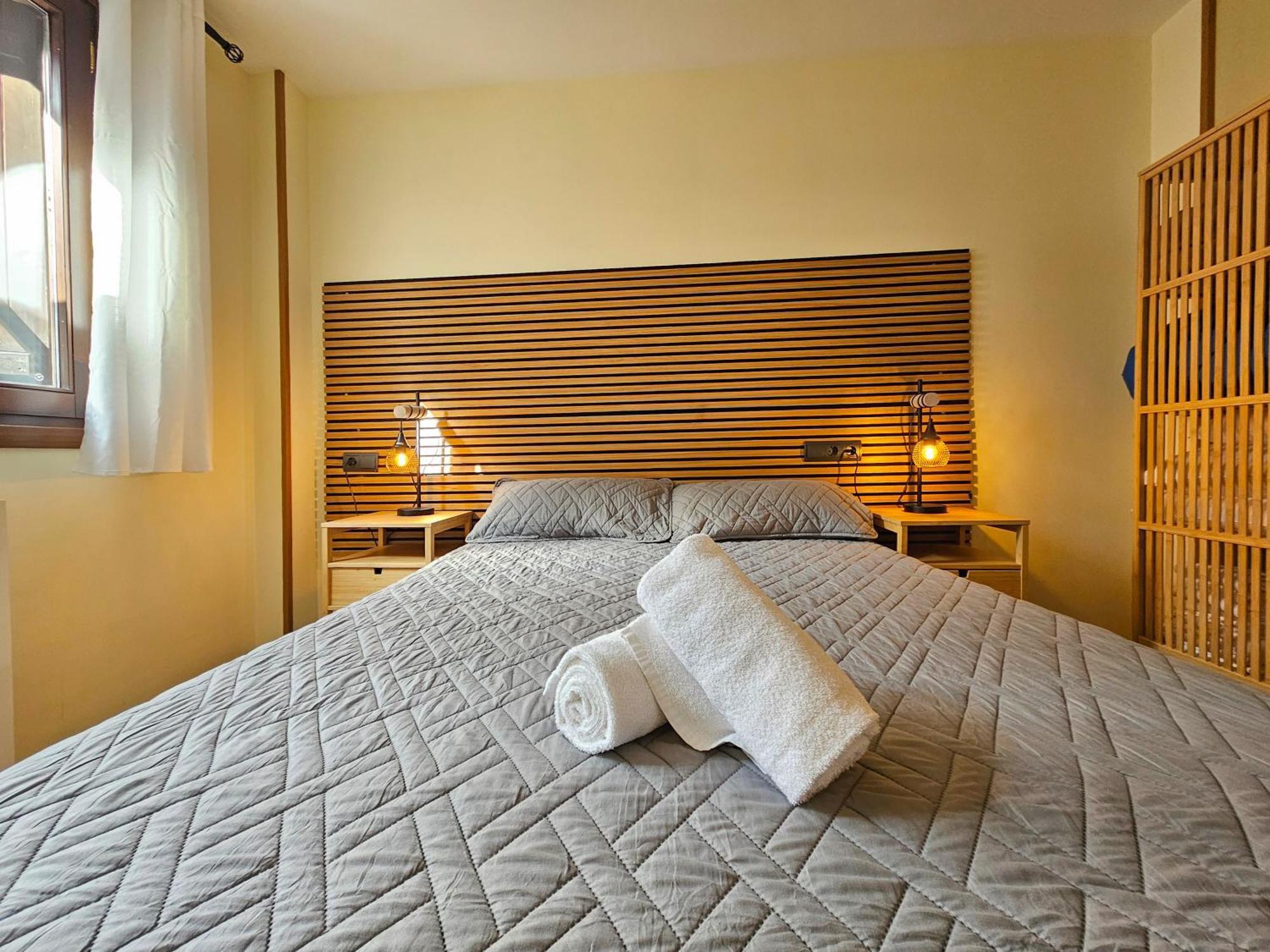 Apartamentos Escarrilla Suites 3000 Kültér fotó